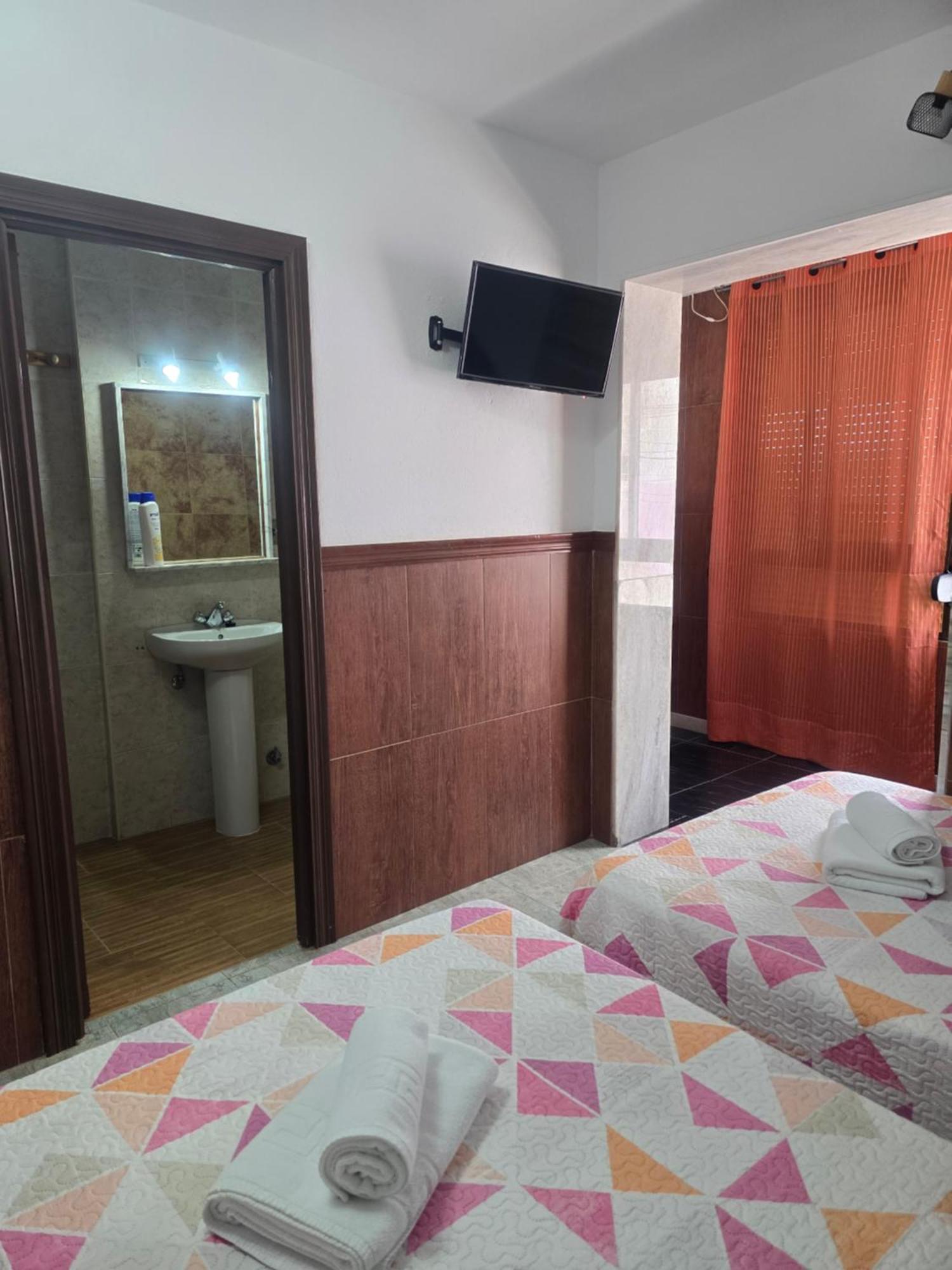 La Tortuga Lodging Rooms Tarifa Exterior photo